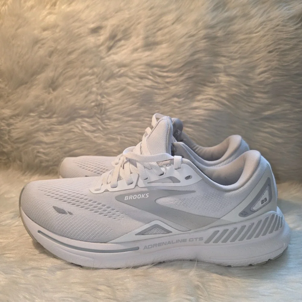 Womens Brooks Adrenaline GTS 23 Running Shoes Size 10.5 B White 1203811B104